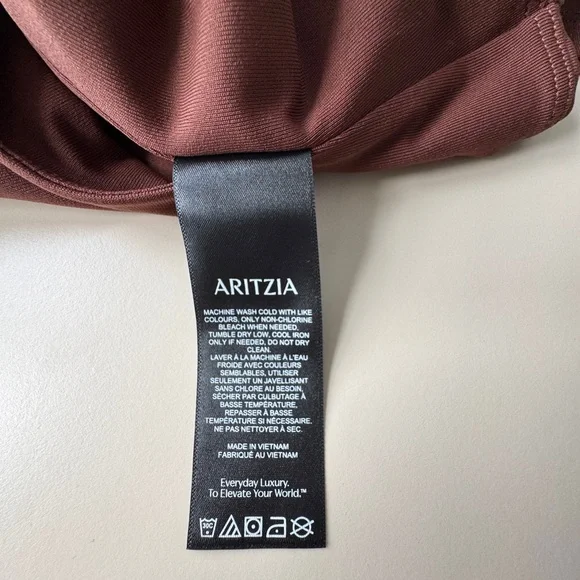ARITZIA Babaton Contour Short Sleeve Tee - Mocha Brown-2XS - Picture 6 of 13